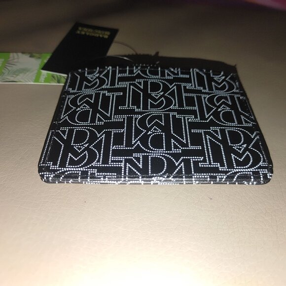 Badgley Mischka Black White Logo Monogram Mini Credit Card Holder Coin Wallet - Picture 4 of 8